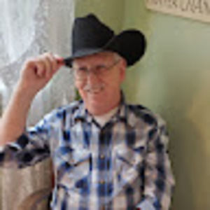 Meet your Posher, Louis